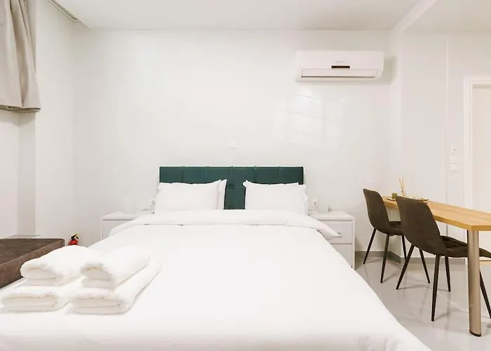 Snug Studio Apartment With Shared Garden V