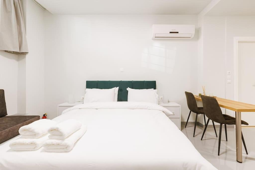 Apartment Snug With Shared Garden V Athens