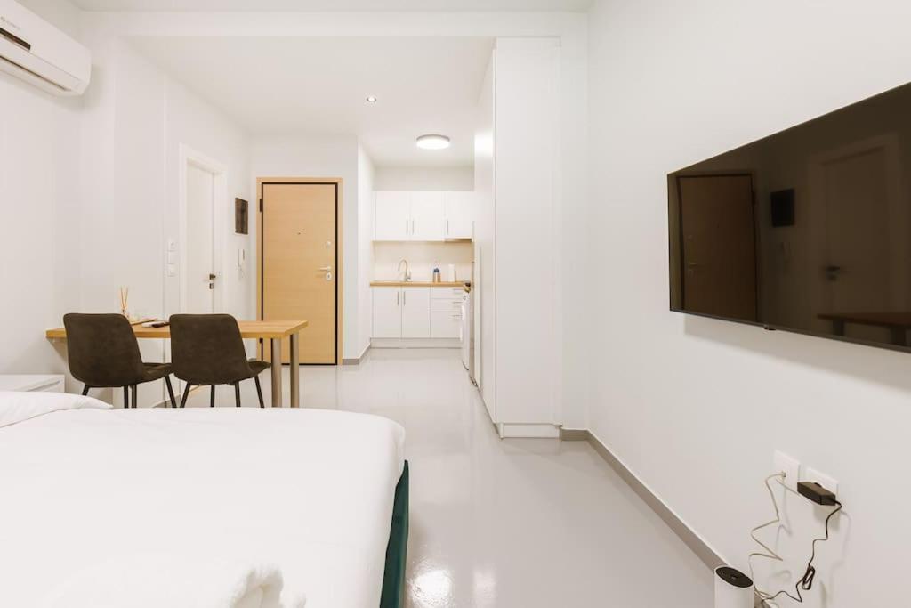 Snug With Shared Garden V Apartment *