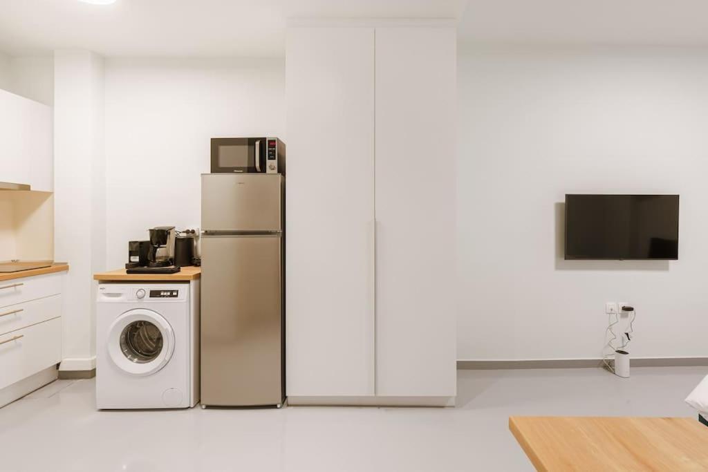 Apartment Snug With Shared Garden V *