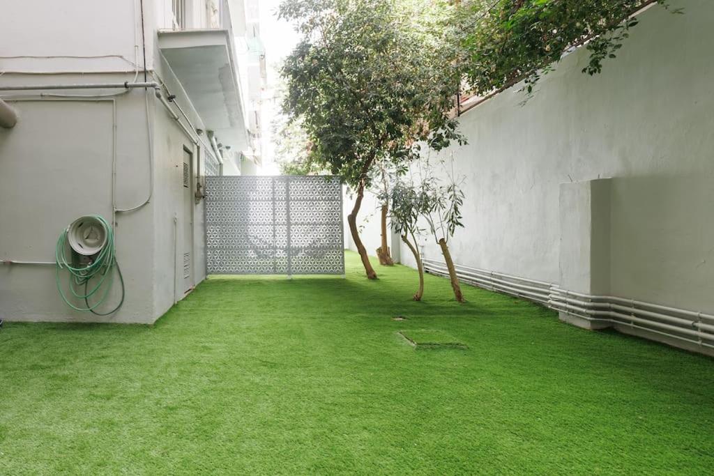 Snug With Shared Garden V Apartment *